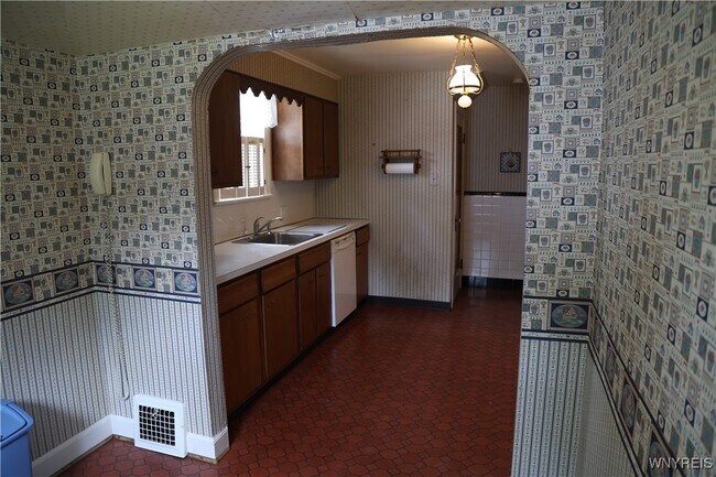 Building Photo - 31 University Ct