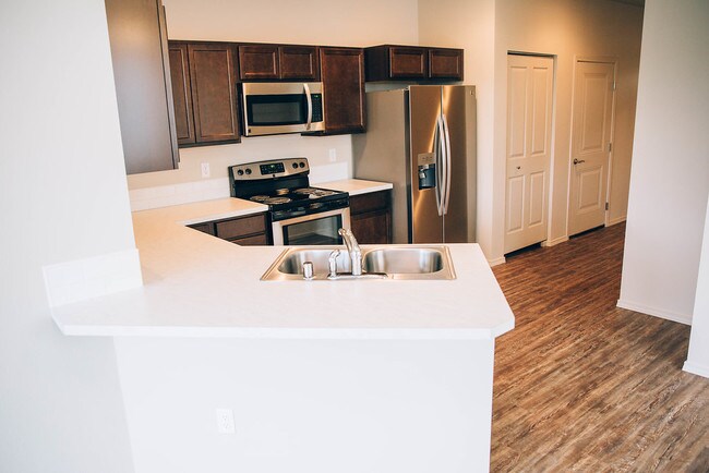 Building Photo - 317 S Marigold Ln
