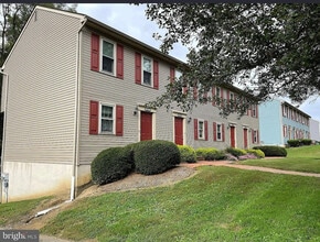 Building Photo - 1617 Chadwick Cir