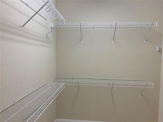 Building Photo - 25 Smiling Fish Ln