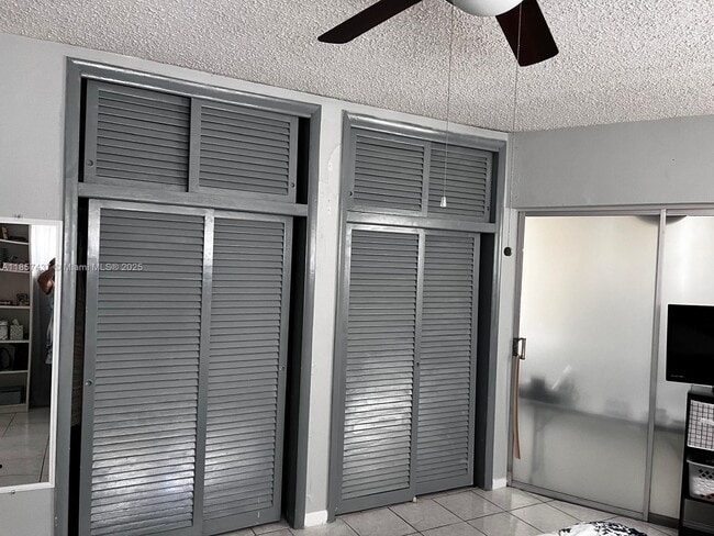 Building Photo - 1723 NE Miami Gardens Dr