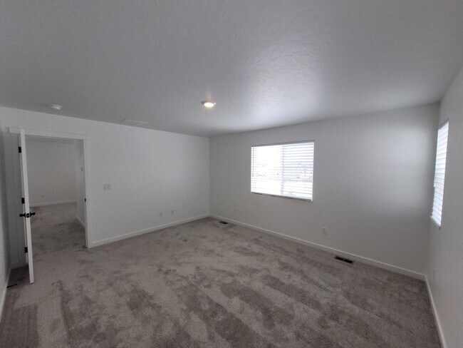 Building Photo - Stunning Newer Home In Caldwell!