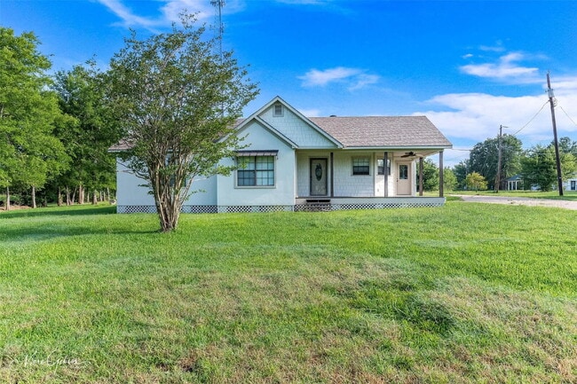 Primary Photo - "Charming 3-Bed Sanctuary with 2 Full Bath...