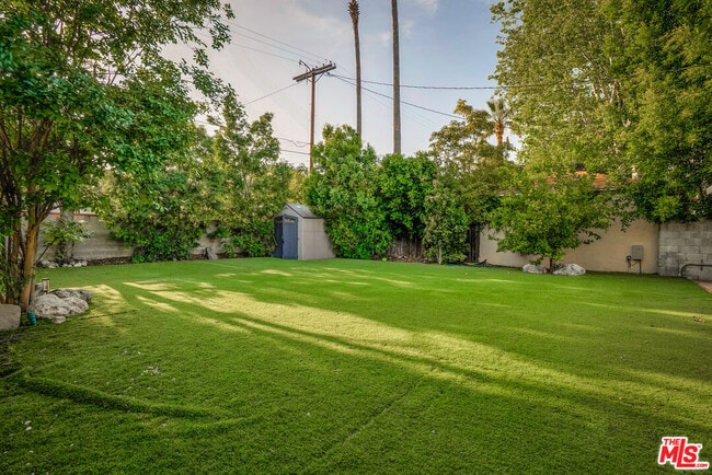 Building Photo - 5419 Gentry Ave