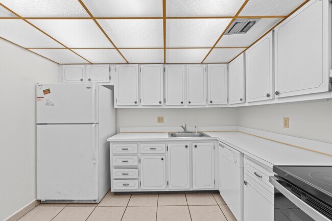 Building Photo - 500 Executive Center Dr