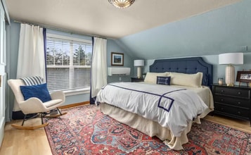 Building Photo - 1138 1st Ave E