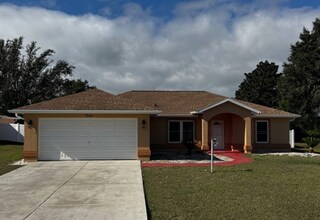 Building Photo - 3-Bedroom Ocala Home, Fenced Yard & Sunroom
