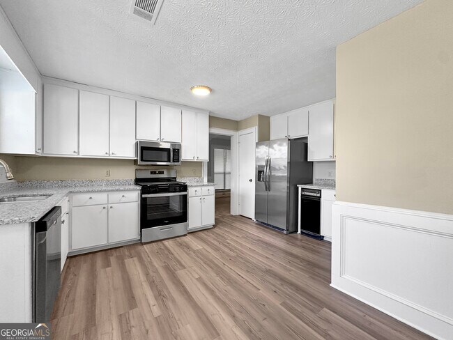 Building Photo - 1616 Golf Link Dr