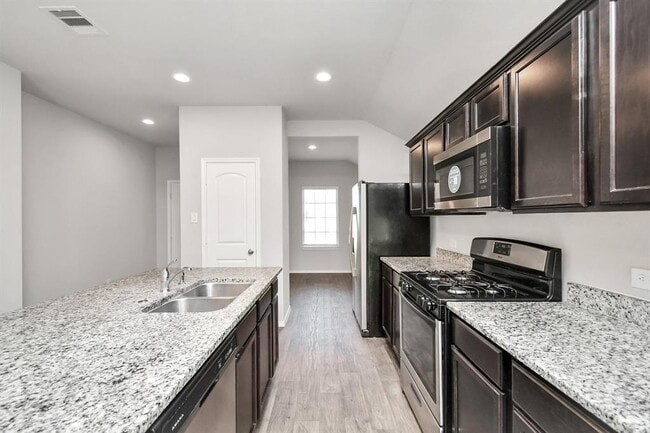 Building Photo - 9882 Laurel Lake Dr