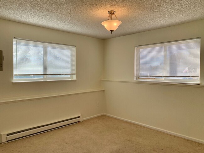 Building Photo - Great 2 Bedroom, 1 Bathroom Condo in Fort Collins, CO - On Spring Creek Trail Near Edora Park!
