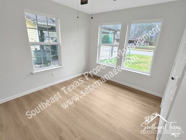 Building Photo - 5260 Landry Ln