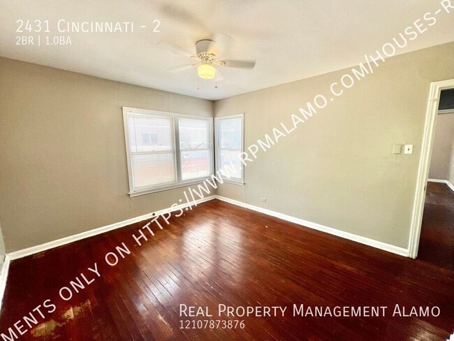 Building Photo - **MOVE-IN SPECIAL!!** MUST SEE! Convenient...