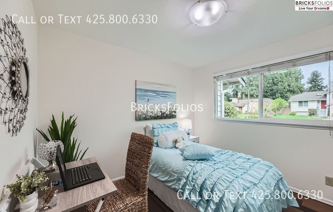 Building Photo - Inviting Bothell Home: Your Sanctuary with...