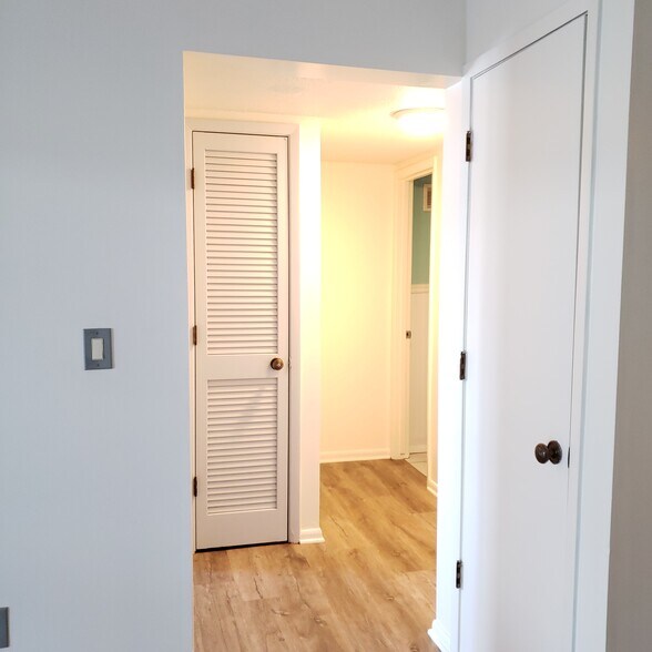 Hallway - 9533 University Ave