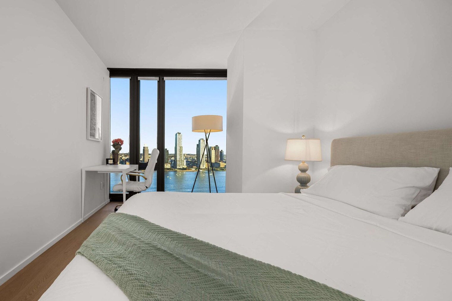 Building Photo - 685 1st Ave