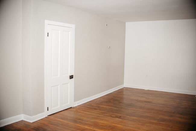 Building Photo - 145 Race St