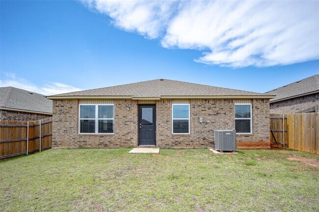 Building Photo - 11744 NW 99th Ter
