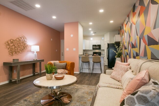 Building Photo - North Valley Townhome