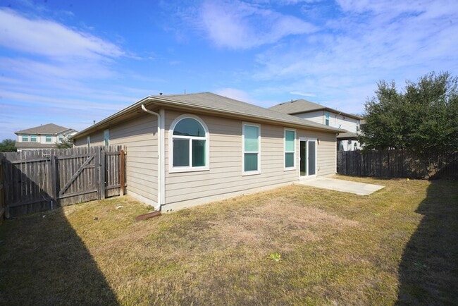 Building Photo - Beautiful home now available in the coveted Riata subdivision of Schertz, TX! Realtor Commission:...