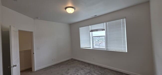 Building Photo - Rockwell Townhome in American Fork - For Rent - 3 Bedroom 2.5 Bath - Pool & Clubhouse