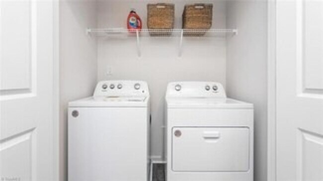 Building Photo - 1707 Komondor Trl