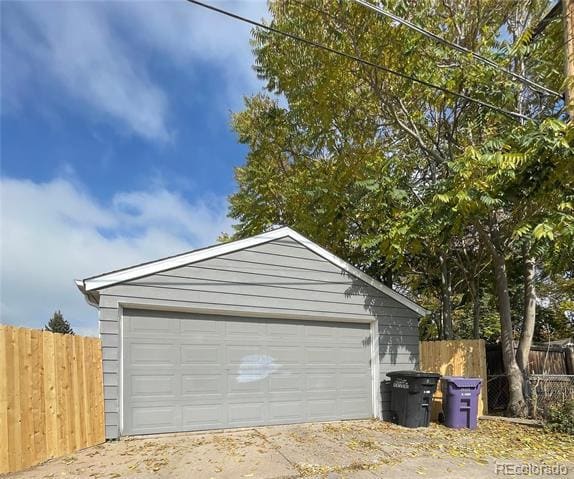 Building Photo - 982 S Pecos Way