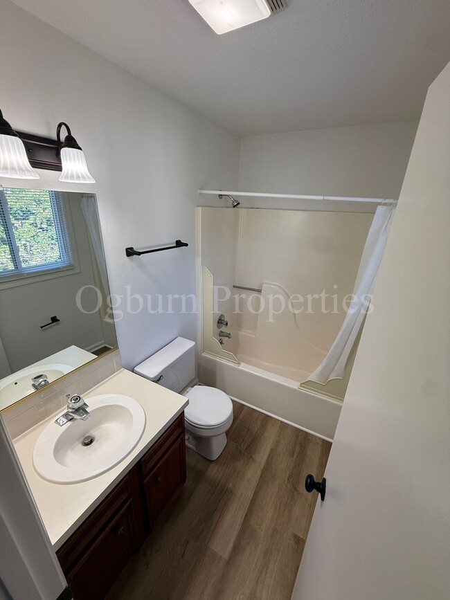Building Photo - 1905 Winding Ridge Ct