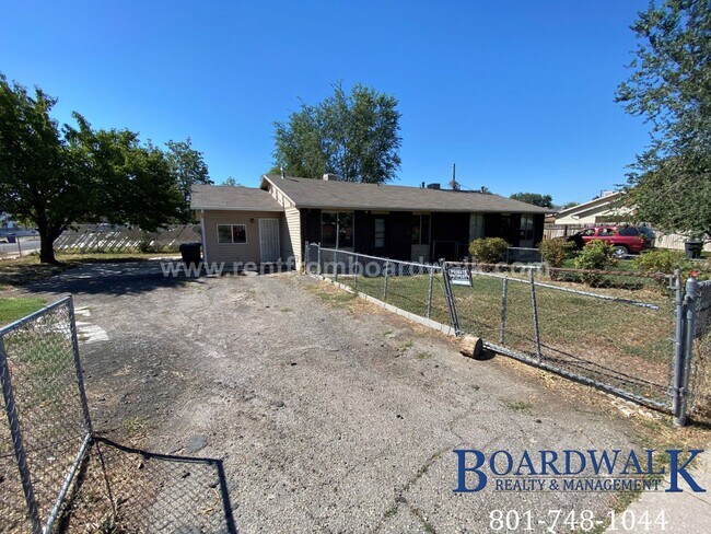 Building Photo - 1453/1455 W 2320 S