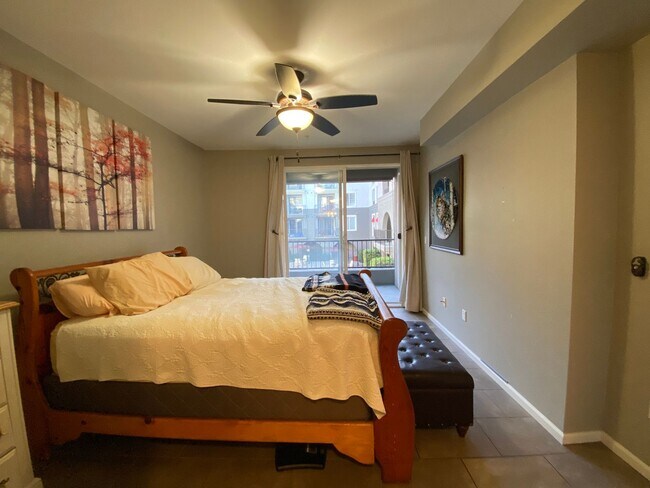 Building Photo - Anaheim Stadium Lofts - 1 Bedroom