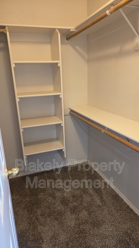 Building Photo - 4004 E Park Ridge Dr