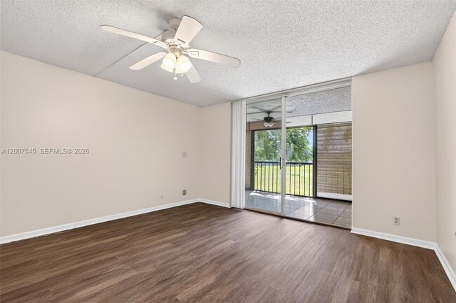 Building Photo - 357 N Rock Island Rd