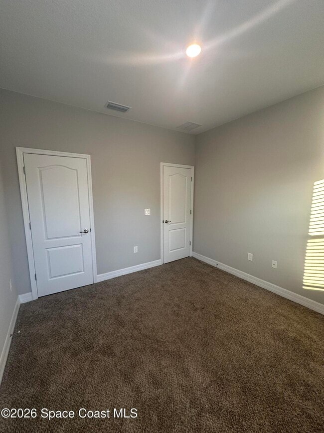 Building Photo - 893 Altura Ave SE