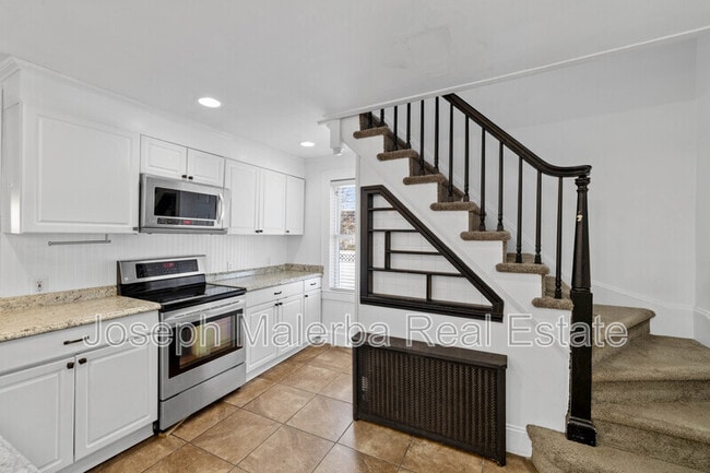 Building Photo - 44 Providence St