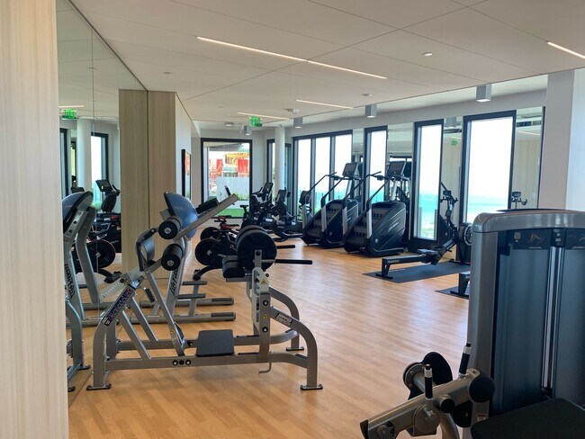 Building Photo - Immaculate studio at A'ali'i at Ward Village