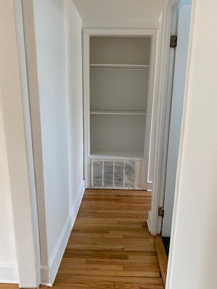 Hallway - 4928 N Kedzie Ave