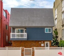 Building Photo - 24 Lighthouse St