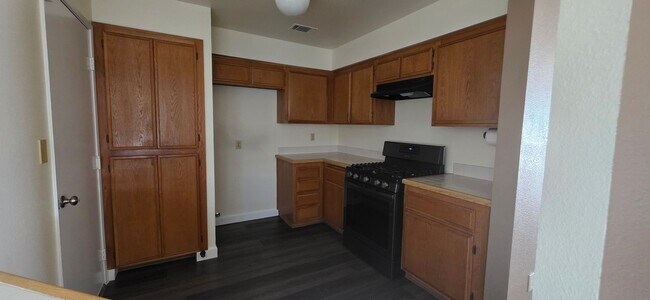 Building Photo - 1731 Vasili Ln