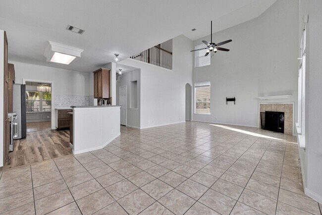 Building Photo - 136 Brook Shire
