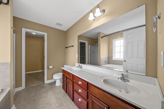 Building Photo - 4 Bedroom Pet Friendly Home For Rent With ...