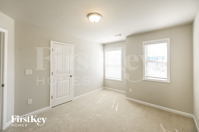 Building Photo - 3412 Baylor Cir