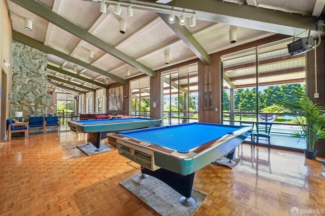 Building Photo - 4 Captain Dr