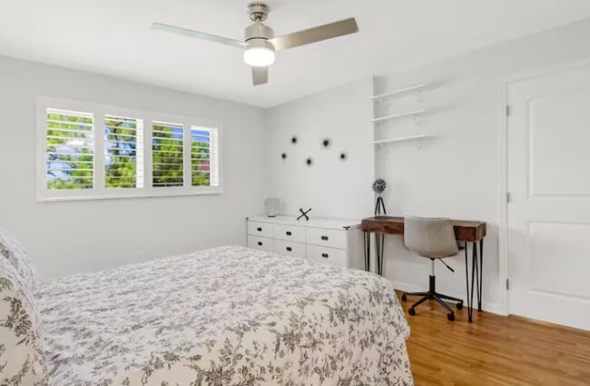 Building Photo - 170 Turtle Lake Ct