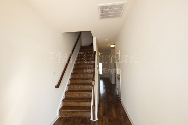 Building Photo - 12005 Rubystone Dr