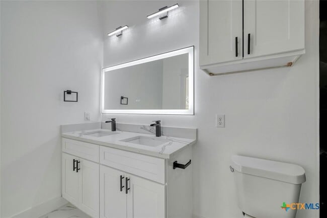 Building Photo - 121 Diamond Head Dr