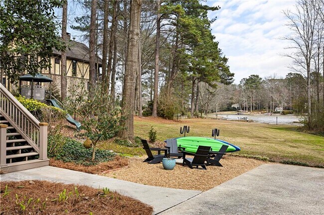 Building Photo - 2270 Emerald Dr