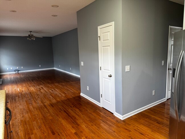 Building Photo - 806 Galloway Dr