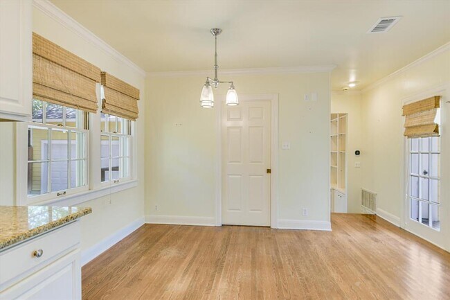 Building Photo - 1707 Mohle Dr