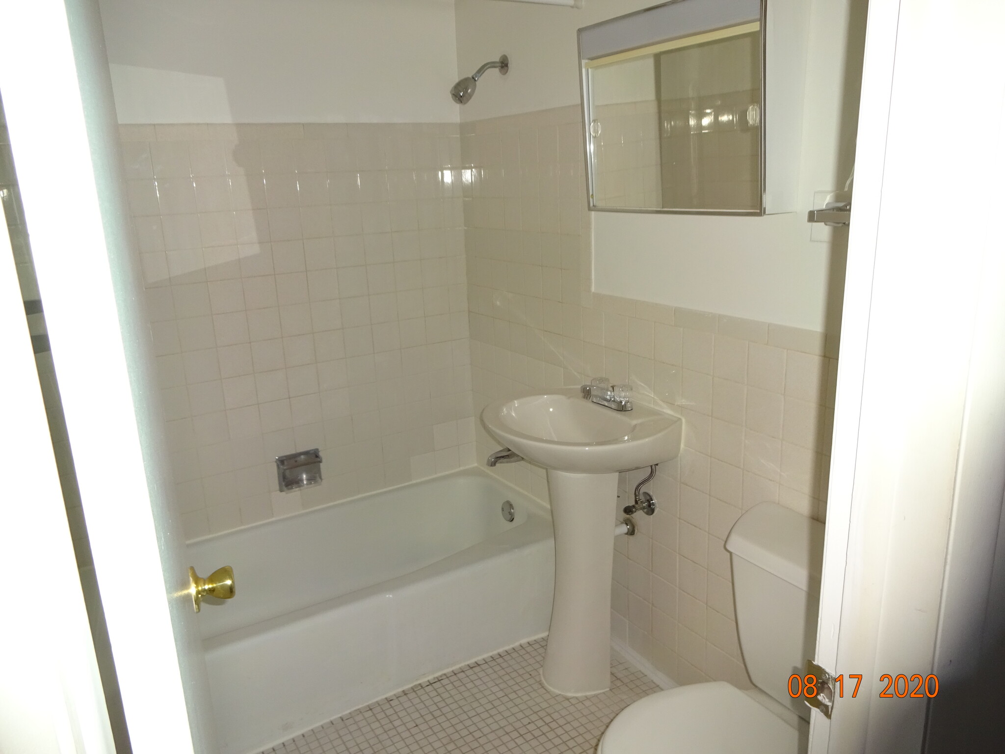 Bathroom - 240 W Quincy St