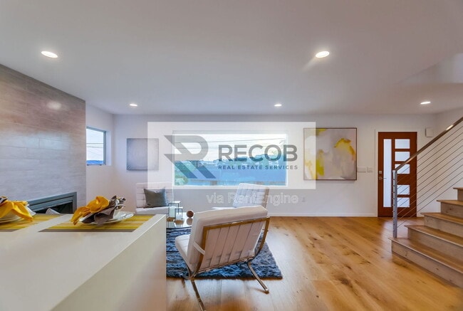 Building Photo - 2641 Curlew St