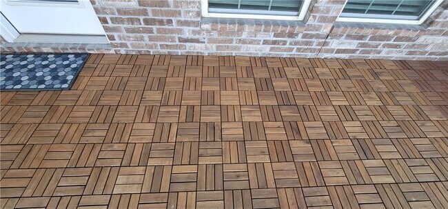 Building Photo - 5908 NW Ettie May St